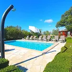 펜션 Family Friendly House With A Swimming Pool Sisan, Medulin - 20775 *