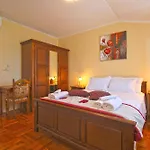 Family Friendly House With A Swimming Pool Sisan, Medulin - 20775 펜션