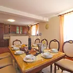 펜션 Family Friendly House With A Swimming Pool Sisan, Medulin - 20775 *