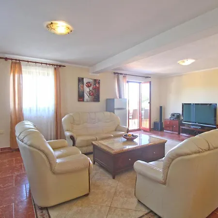 Holiday home House With A Swimming Pool Sisan, Medulin - 20775