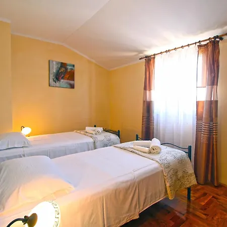 House With A Swimming Pool Sisan, Medulin - 20775