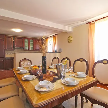 Vikendica Family Friendly House With A Swimming Pool Sisan, Medulin - 20775 *